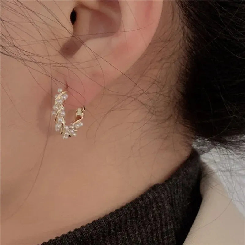 French Imitation Pearl Circel Earring Small round Hoop Earrings for Women New Design Texture Earrings Jewelry Elegant Gift K-